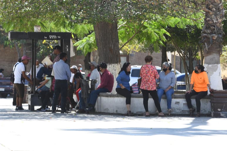La Secretaría de Salud de Durango, reportó este sábado 397 nuevos casos de COVID-19 (221 mujeres y 176 hombres) y 24 defunciones (10 mujeres y 14 hombres). (ARCHIVO)