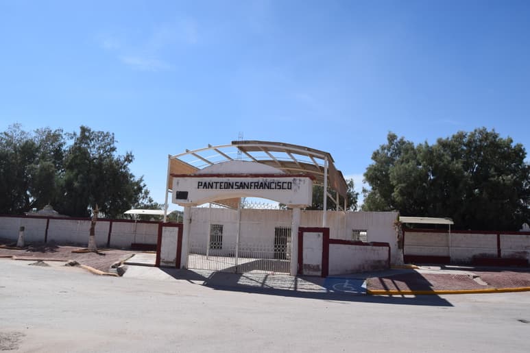 El cronista dice que es probable que el panteón de Congregación Hidalgo pueda tener más años, pero es complicado confirmarlo debido a que no hay registros. (EL SIGLO DE TORREÓN)