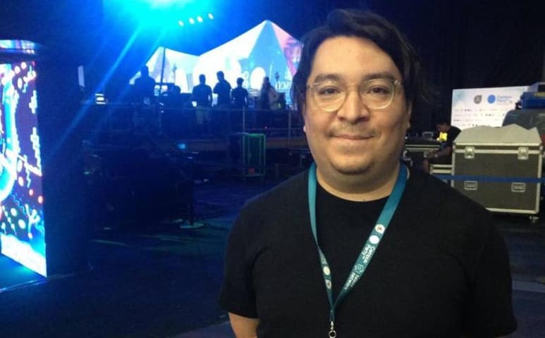 El periodista Oscar Yasser Noriega, conocido como 'Akira', fundador de la revista de videojuegos Atomix, falleció la mañana de este lunes a causa del COVID-19. (ESPECIAL)