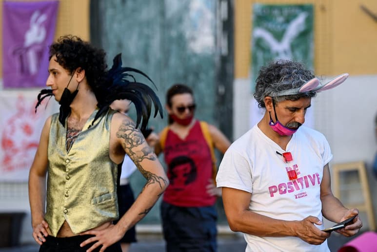 a Cámara de los diputados de Italia aprobó hoy un discutido proyecto de ley para combatir la violencia y la discriminación por motivos relacionados con la homofobia, la transfobia, la misoginia y la discapacidad. (ARCHIVO)