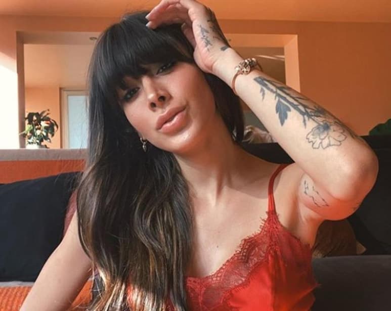 Con un emotivo mensaje en Instagram, Victoria compartió la noticia con sus fans, recibiendo cientos de mensajes de apoyo pero también comentarios de crítica para la revista. (Especial)