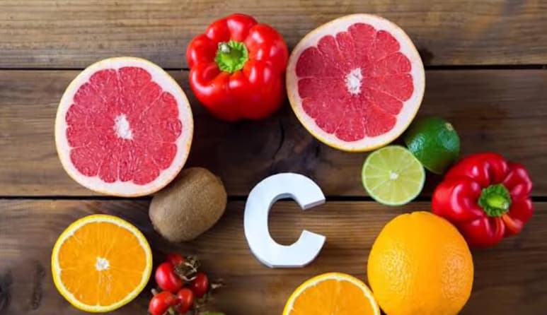 Cuántas veces escuchamos que una buena ingesta de vitamina C nos ayudará a prevenir resfriados. (ESPECIAL)