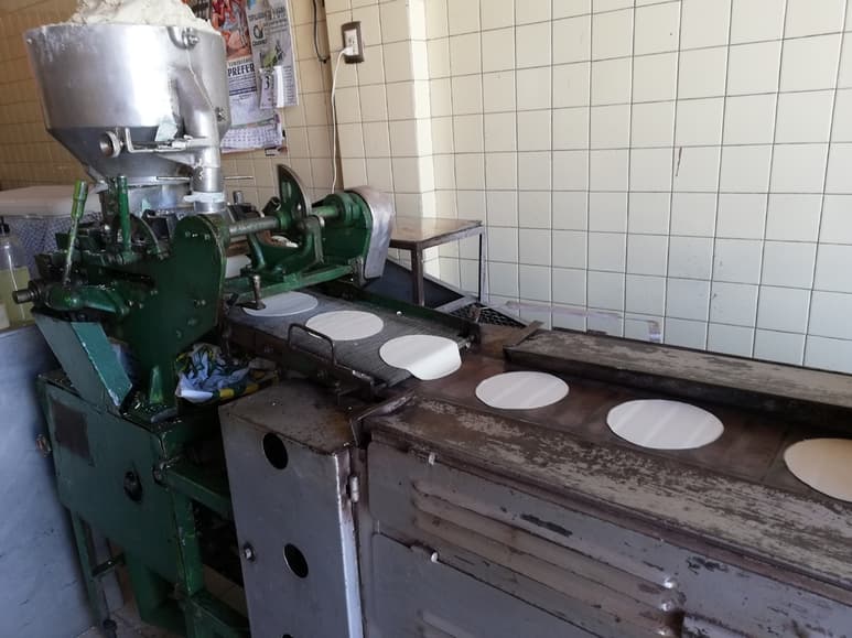 Al igual que el pan, estiman que lo mismo puede pasar con el precio de la tortilla; los precios del maíz al menudeo registraron alza de hasta el 10 por ciento. (EL SIGLO DE TORREÓN) 