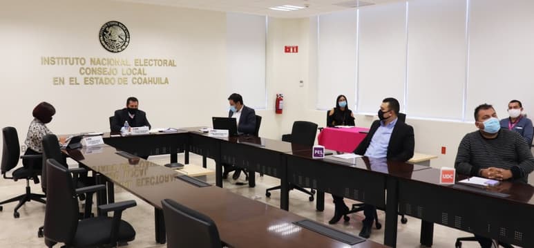 El consejero presidente del INE tomó protesta a los consejeros y representantes de los partidos.