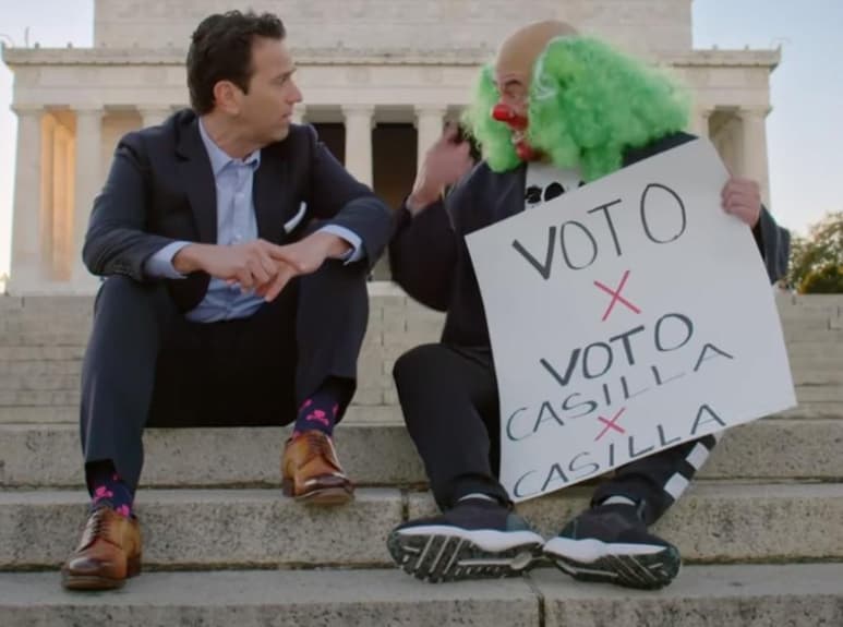 'Voto por voto, casilla por casilla... es un honor estar con Donald Trump', grita Brozo en el nuevo video de análisis junto a Carlos Loret de Mola en LatinUS. (Especial)