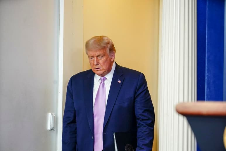 Jim Kenney, el alcalde demócrata de Filadelfia, la ciudad más poblada del estado crucial de Pensilvania, condenó este viernes las acusaciones 'sin pruebas' sobre fraude del presidente de EUA, Donald Trump, y dijo que debe asumir su derrota. (EFE)
