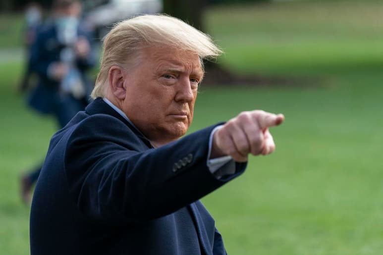 El presidente estadounidense, Donald Trump, insistió este sábado en que ganó las elecciones a pesar de que los principales medios de comunicación han confirmado la victoria de su rival, el demócrata Joe Biden, y reiteró sus acusaciones sin pruebas de que hubo irregularidades. (ARCHIVO)