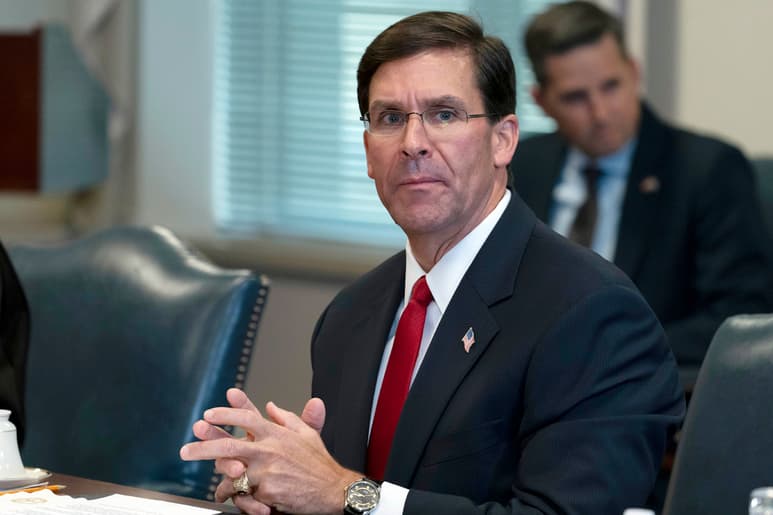 Esper pasará a ser recordado por haberle plantado cara a Trump. (AP) 