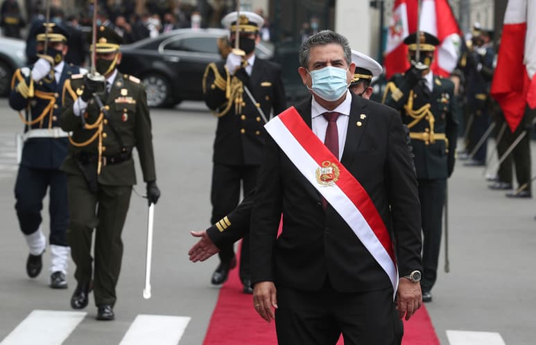 Merino, un diputado que ganó su escaño con apenas 5,000 votos, asumió la presidencia peruana. (AP)