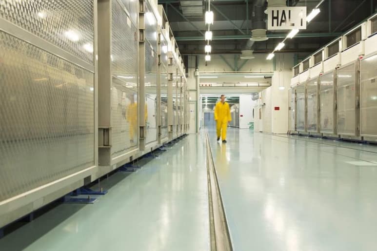 Irán sigue aumentando su arsenal de uranio poco enriquecido mucho más allá de los límites establecidos en un histórico acuerdo nuclear con potencias mundiales y enriqueciéndolo más de lo permitido. (ARCHIVO)