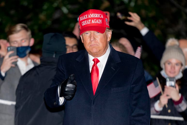 Trump no ha sido tan cauteloso, y ha insistido sin evidencia alguna que le 'robaron' los comicios, incluso cuando funcionarios electorales de ambos partidos en todo el país aseguran que no ha habido conspiración. (ARCHIVO)
