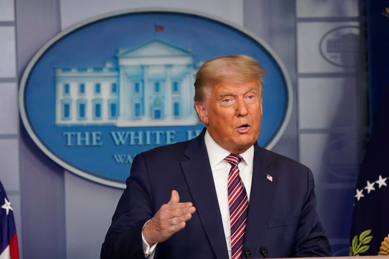 El número de positivos por COVID-19 en el entorno del presidente saliente de Estados Unidos, Donald Trump, subió este jueves a diez tras confirmarse que uno de los principales asesores de su campaña electoral, Corey Lewandowski, ha contraído también la enfermedad. (ARCHIVO) 
