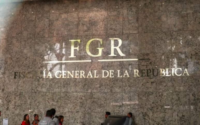 Se trata de los exsenadores panistas, Ernesto Cordero Arroyo, Francisco Domínguez, Jorge Luis Lavalle Maury, el exdiputado federal, Ricardo Anaya Cortés y el senador priista, David Penchyna Grub.
(ARCHIVO)