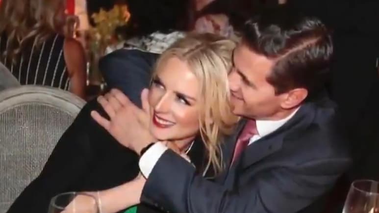 Enamorada. Tania presume su amor por su novio. (ESPECIAL)