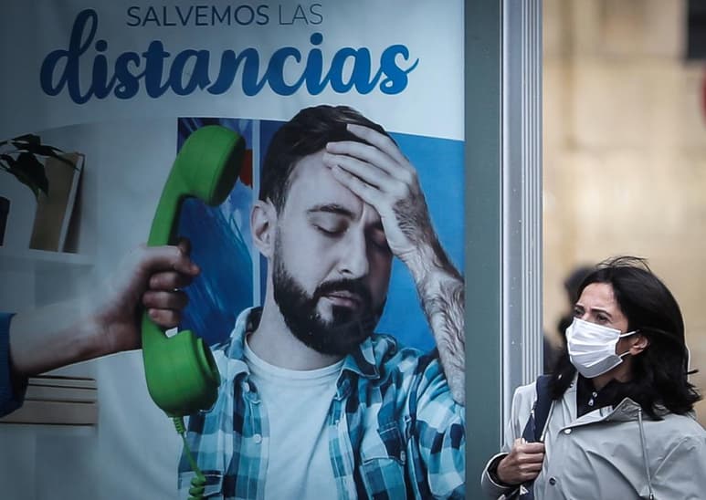 España sumó este viernes 308 fallecidos y 21,371 nuevos contagios por COVID-19, según los datos ofrecidos por el Ministerio español de Sanidad que cifra ya el total de contagios desde el inicio de la pandemia en 1,458,591 y en 40,769 los decesos. (ARCHIVO)