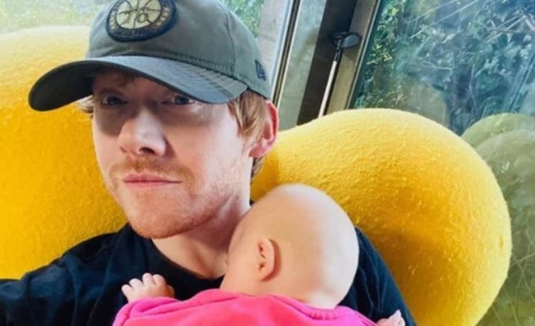 Luego de que Rupert Grint se uniera esta semana a Instagram, la euforia de sus fanáticos causó que el actor de Harry Potter consiguiera un récord Guinness. (ESPECIAL)