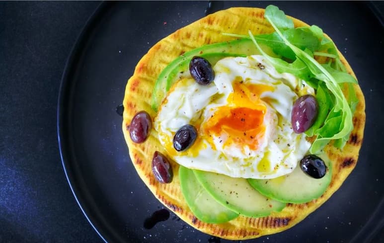 Incluir un huevo en la primera comida podría ayudar a la pérdida de peso, debido a las propiedades nutricionales que tiene este alimento. (AGENCIAS)