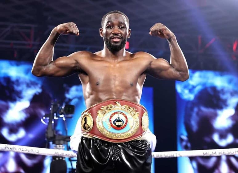 El púgil estadounidense Terence Crawford defendió con éxito por cuarta ocasión su título de peso welter de la Organización Mundial de Boxeo (OMB), al vencer por la vía del nocáut técnico al británico Kell Brook. (Especial)
