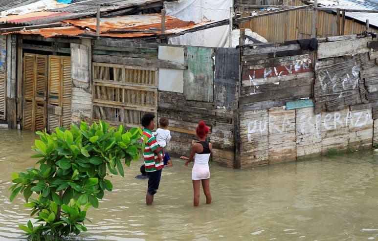 Iota, que esta madrugada se intensificó hasta convertirse en huracán, se acerca este domingo hacia Nicaragua y Honduras. (ARCHIVO)