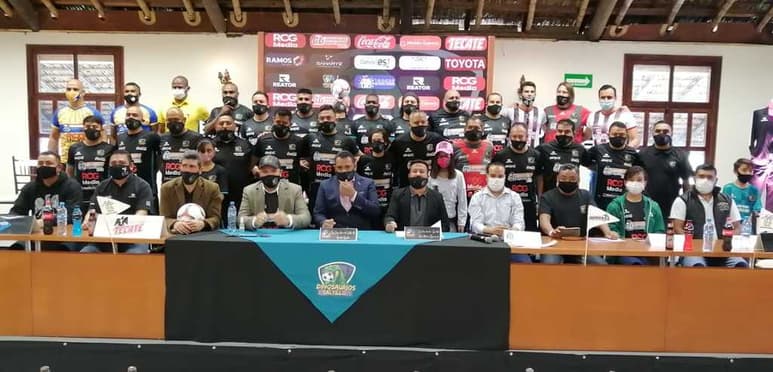 Con la presencia de los jugadores y directivos, se presentó de manera oficial este equipo para la naciente liga.