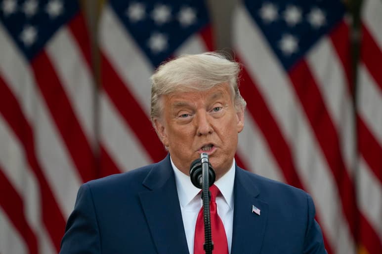 En una situación sin precedentes en Estados Unidos, el presidente saliente Donald Trump admitió por primera vez que su contrincante Joe Biden ganó las elecciones presidenciales del pasado 3 de noviembre, pero señala que el proceso estuvo 'amañado' y lleno de irregularidades, por lo que no reconoce su derrota.