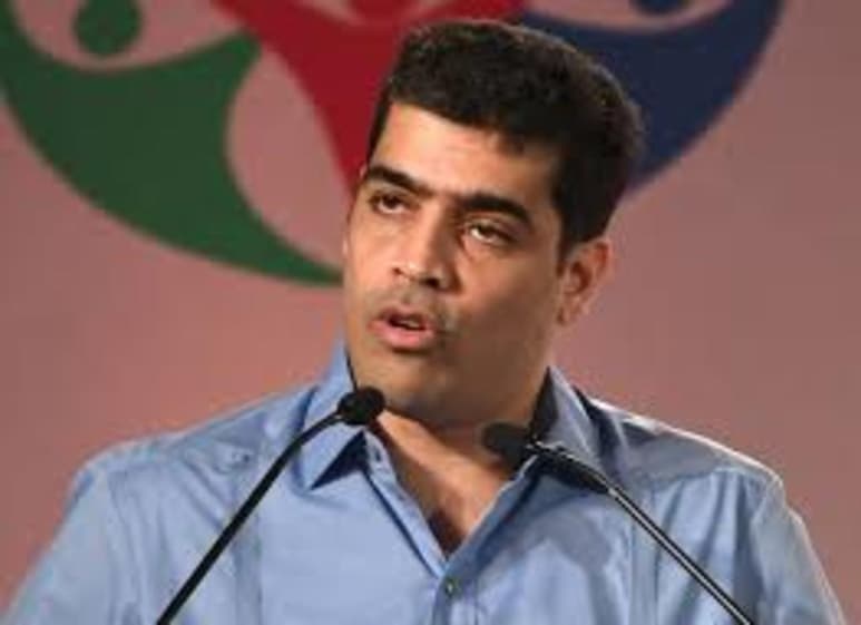 El arresto del miembro del Parlamento y exvicepresidente de Surinam Ashwin Adhin provocó nuevas tensiones en la Asamblea Legislativa entre el Partido Nacional Democrático (NDP) del expresidente Desi Bouterse y el gobernante Partido de la Reforma Progresista (VHP), en el poder desde el pasado mes de julio. (ARCHIVO)