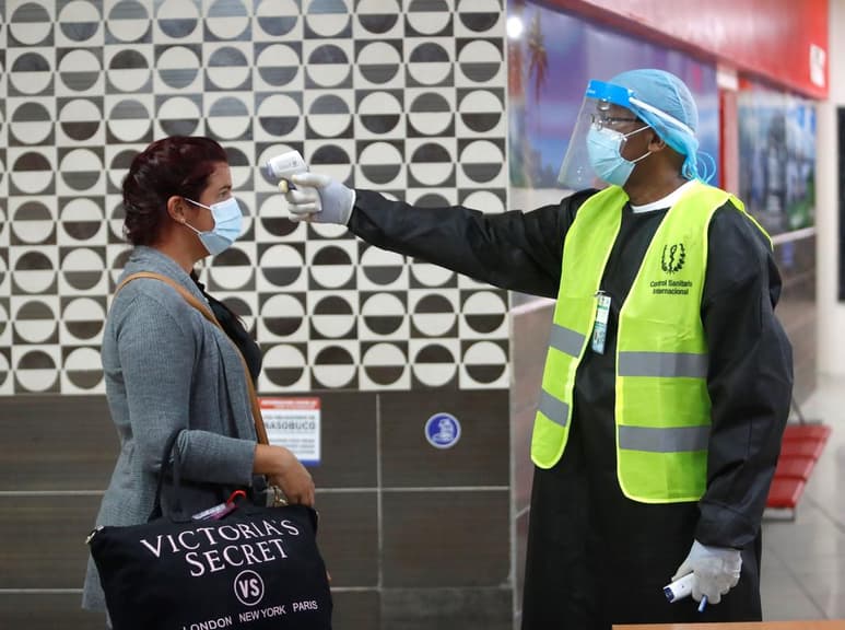 Cuba sumó este martes 28 nuevos contagios del coronavirus SARS-CoV-2, concentrados la mayoría en la provincia occidental Pinar del Río y la central Ciego de Ávila, informa el parte diario del Ministerio de Salud Pública (Minsap) de la isla, que ya acumula 7,667 positivos. (EFE)
