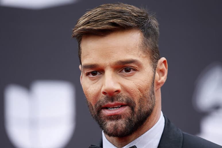 El artista puertorriqueño Ricky Martin ha indicado que mantiene 'embriones congelados esperando' por si decide tener más hijos y ampliar su familia ya constituida por cuatro menores. (ESPECIAL)