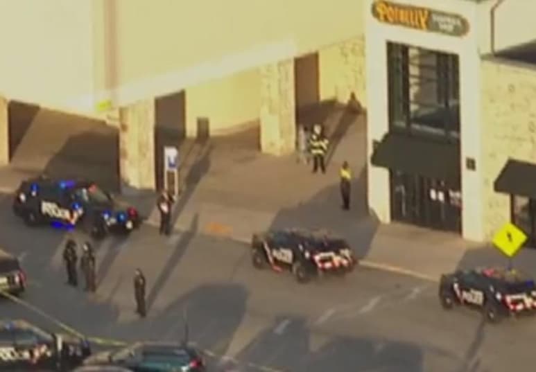 Alrededor de las 4:00 pm (hora de México) se reportó un tiroteo dentro de un centro comercial en Wisconsin, Estados Unidos. (Especial)