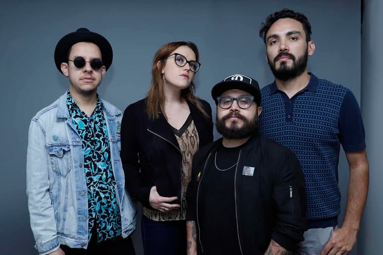 Es un grupo musical mexicano de rock alternativo formado en la Ciudad de México, México, a finales de 2005.