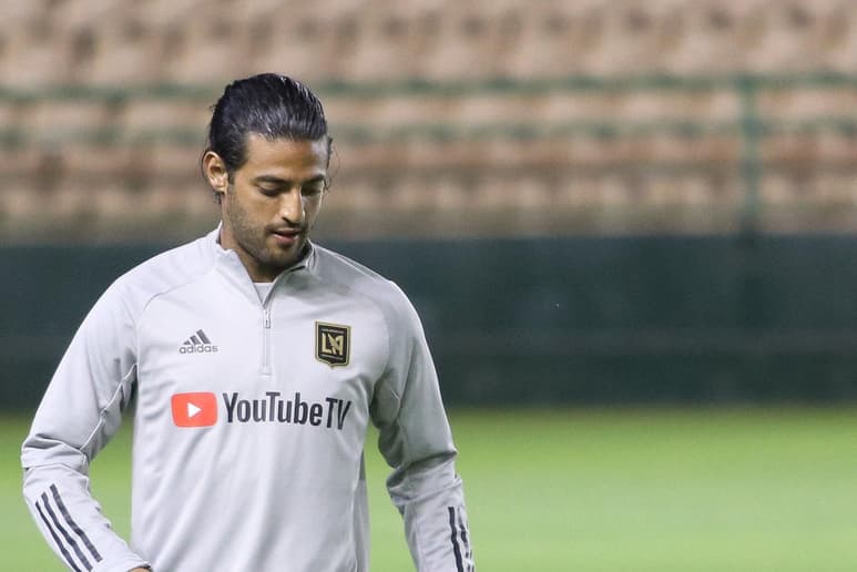 El tema de derechos de formación de Carlos Vela, toma protagonismo tras una queja registrada en Tribunal de Arbitraje Deportivo (TAS por sus siglas en inglés). (ARCHIVO)