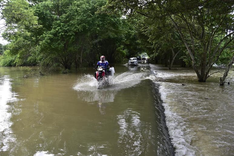 El Servicio Meteorológico Nacional (SMN) de México informó este domingo que en la próximas horas se esperan lluvias muy fuertes en los estados de Chiapas, Oaxaca, Puebla, Quintana Roo, Tabasco y Veracruz, que se ubican en el sur-sureste del país. (EFE)