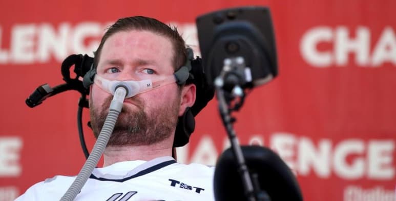 Este domingo a la edad de 37 años falleció Patrick Quinn, debido a la esclerosis lateral amiotrófica (ELA) que sufrió durante 7 años, la cual le ayudó a impulsar una campaña de recaudación gracias al Ice Bucket Challenge. (ARCHIVO)