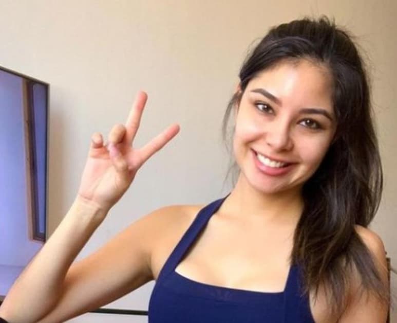 La diputada de Morena Geraldine Ponce volvió a generar controversia en redes sociales luego de publicar una fotografía sin playera desde el cerro de Sangangüey en su natal Nayarit. (Especial)
