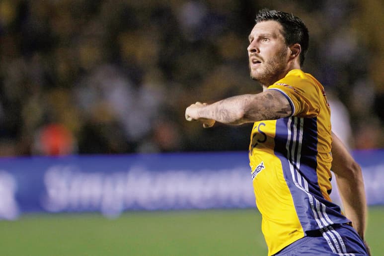 El delantero de Tigres, André-Pierre Gignac continúa sobresaliendo con lo que hace en la Liga MX. Ahora, la FIFA lo nominó al Premio Puskás por el golazo que le marcó a los Pumas en la jornada 8 del torneo de Clausura 2020.
(ARCHIVO)