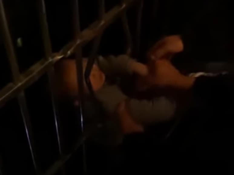 Momentos de angustia para vecinos y bomberos. (INTERNET)
