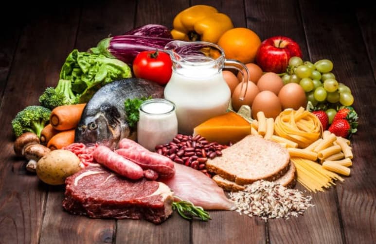 En cuestión de alimentos, es importante siempre revisar la fecha de caducidad de los productos antes de consumirlos, ya que, ingerir comida caducada podría causar problemas a la salud. (Especial)
