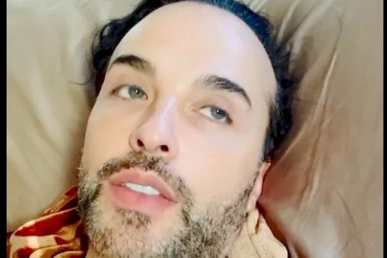 El cantante asegura que está en franca recuperación, pero le preocupa y le enoja que las personas en México no tomen en serio esta situación, ya que el coronavirus sigue siendo peligroso. (Especial)