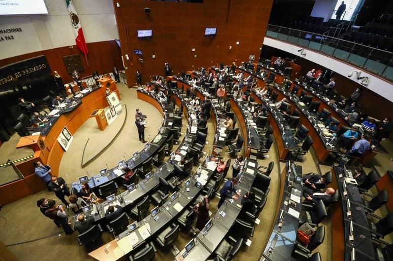 El presidente del Senado declaró la aprobación de las reformas a la Constitución en materia de Fuero presidencial, y remitió decreto a los congresos de los estados para su ratificación. (ARCHIVO)
