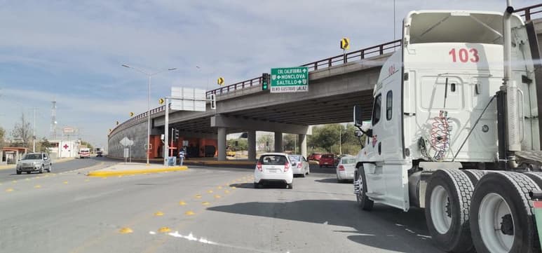 El Ayuntamiento de Castaños, en coordinación con las corporaciones policiacas y de seguridad de los tres órdenes de gobierno instalarán un operativo de apoyo y asistencia a los paisanos que viajen de Estados Unidos a sus ciudades de origen en la república mexicana. (SERGIO A. RODRÍGUEZ)