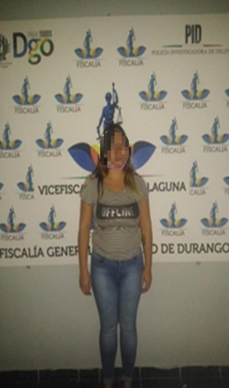 Detuvieron y pusieron a disposición del Ministerio Público a una mujer sorprendida robando en un centro comercial.