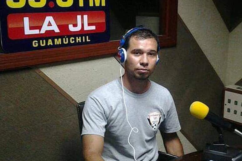Juana 'L' y su yerno Eduardo Francisco 'L', quienes desde el mes de abril del 2019 se encontraban en prisión, acusados de ser los presuntos responsables del homicidio del periodista deportivo Omar Camacho Mascareño, quedaron en libertad, al recibir una sentencia absolutoria de los cargos, por insuficiencia de pruebas. (ARCHIVO)