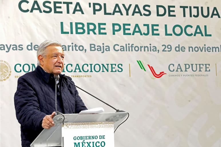 López Obrador reconoció que en estos dos años no ha sido fácil enfrentar la corrupción, la pandemia y los ataques de los conservadores. (EFE)