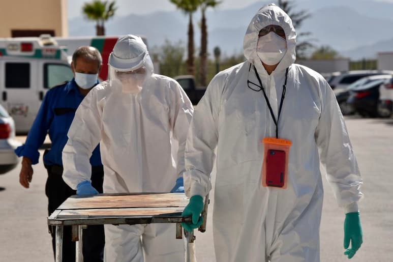 La incidencia de mortalidad por SARS-CoV-2 alcanzó en esta ciudad los 301 fallecimientos ocurridos en noviembre contra 100 defunciones que se contabilizaron en octubre. (ARCHIVO)