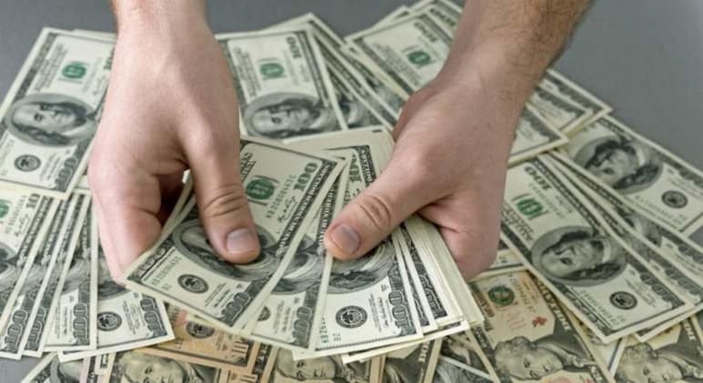 Los mexicanos recibieron 33,564.38 millones de dólares en remesas entre enero y octubre de este año, un aumento del 10.4 % respecto al mismo periodo de 2019, pese a la crisis de la COVID-19. (ESPECIAL)