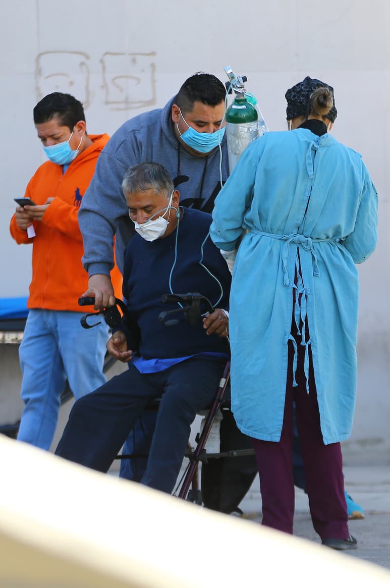 El Gobierno federal reportó ayer que 106 mil 765 personas han perdido la vida por el COVID-19.