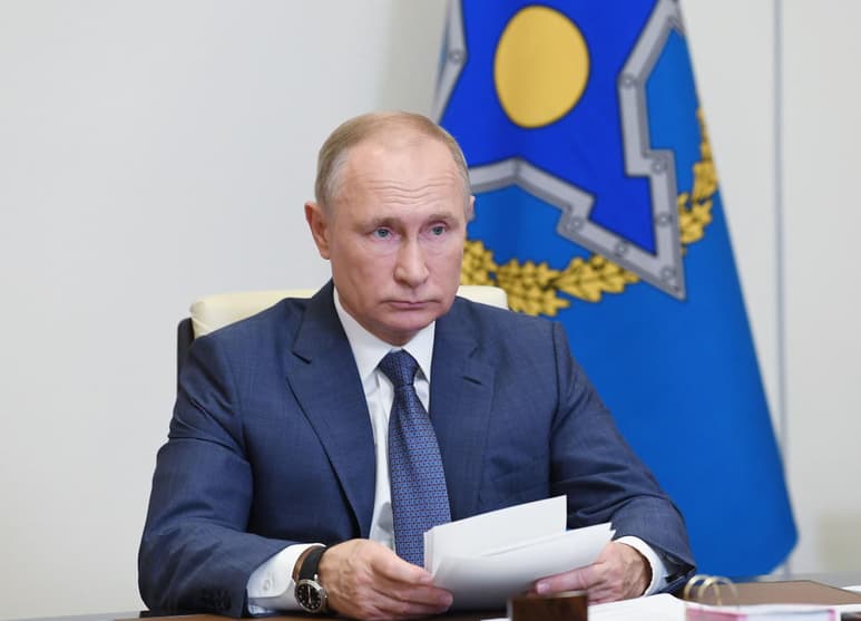 Putin señaló que próximamente se habrán producido unas 2 millones de dosis de la vacuna rusa Sputnik V, lo que hace posible empezar la vacunación a gran escala de la población. (EFE)