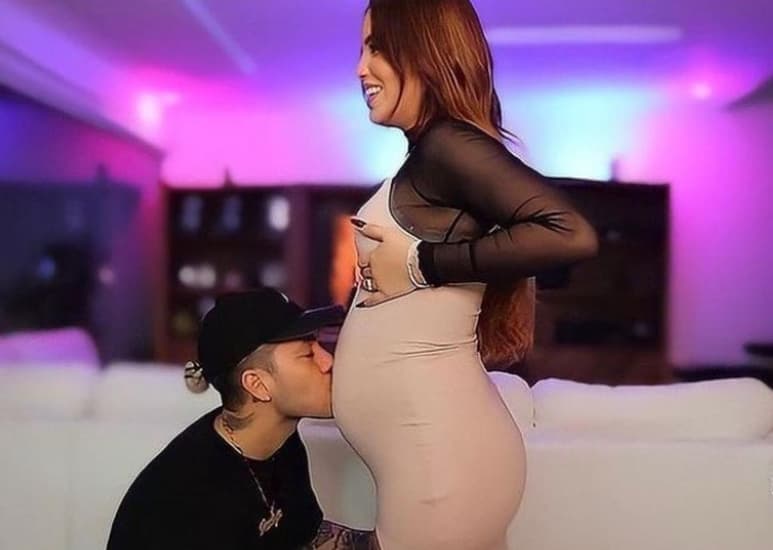 Tras asegurar que usaba ropa holgada porque necesitaba subir de peso para una operación, la creadora de contenido de YouTube e influencer, Kimberly Loaiza anunció a sus fans que está esperando a su segundo bebé. (Especial)