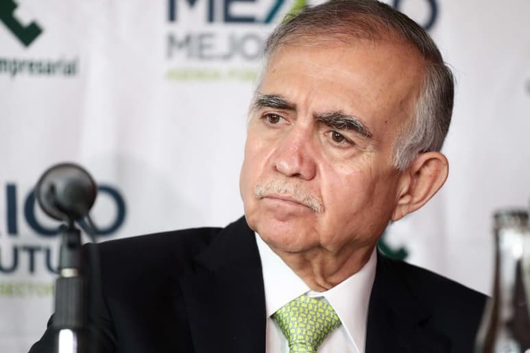 Este miércoles el coordinador de la Oficina de la Presidencia, Alfonso Romo, dejó su cargo tras cumplir dos años, aunque seguirá trabajando como el principal enlace entre el presidente Andrés Manuel López Obrador y el sector privado, como lo dio a conocer el propio mandatario en sus redes sociales. (EL UNIVERSAL)