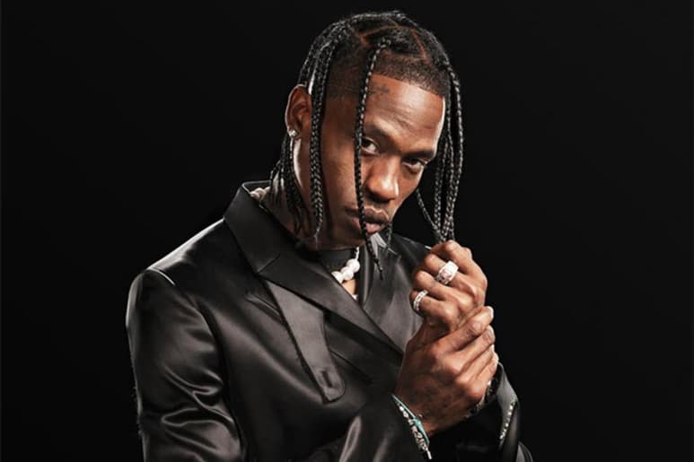 El rapero estadounidense Travis Scott ganaría este 2020 la suma de 100 millones de dólares de acuerdo a reportes de Forbes. (ESPECIAL)